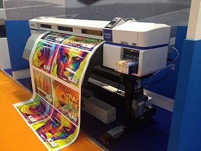 How Large-Format Graphics Improve Brand Visibility at Live Events
